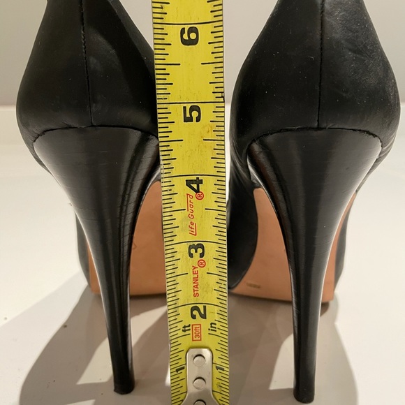 BCBGMAXAZRIA - Picture 5 of 7